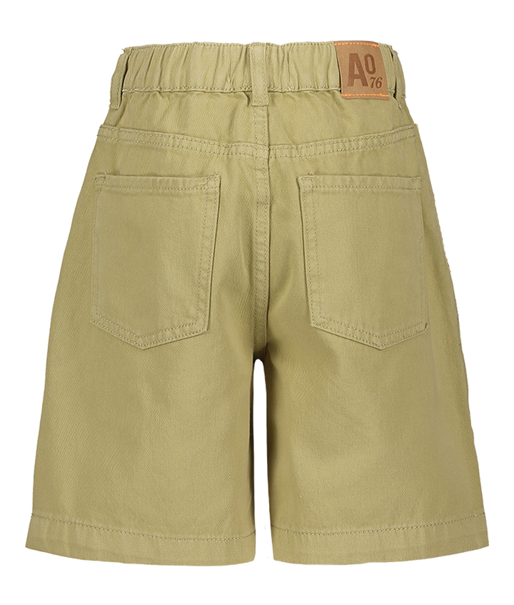 Groene short met zakken AO76