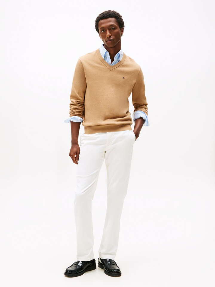 Camelkleurige pull met v-hals en merklogo Tommy Hilfiger