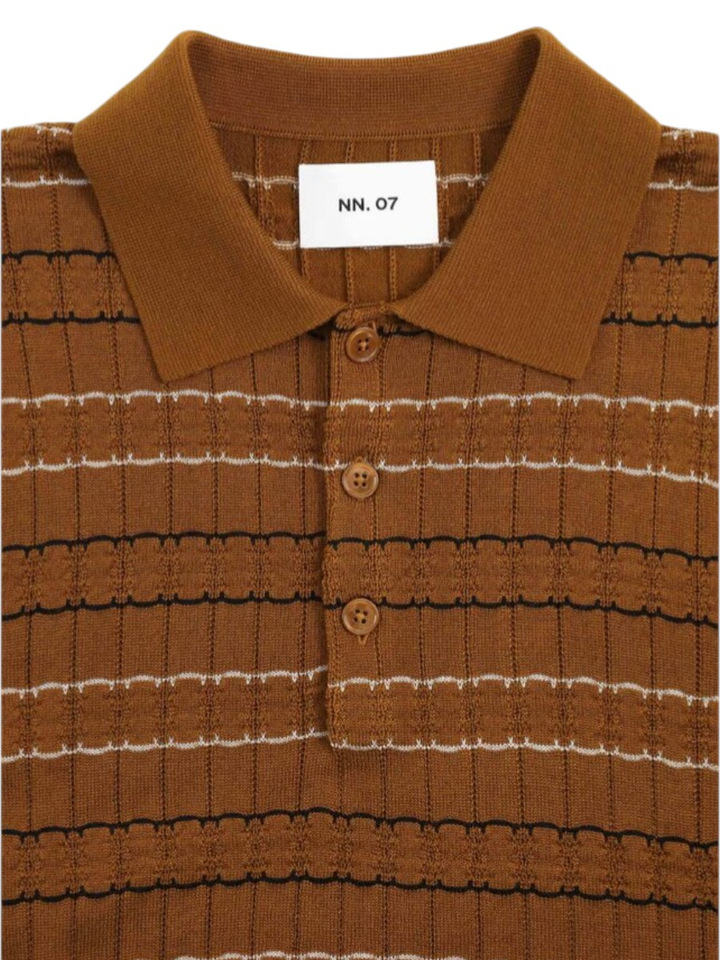 Bruine polo met pointelle - steek Alfie NN. 07 