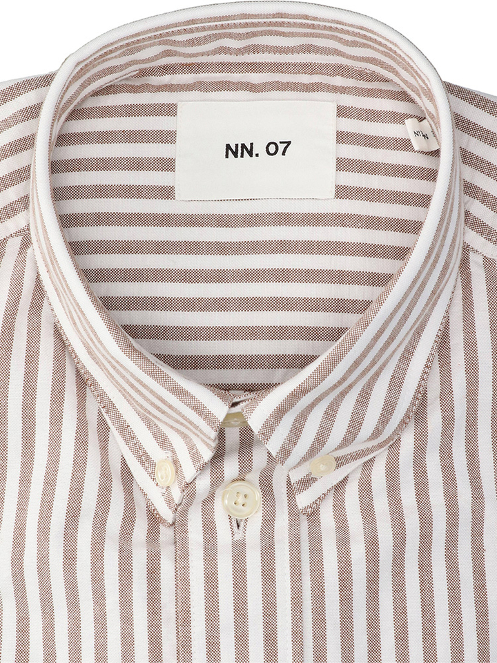 Wit linnen hemd (regular fit) met strepen terracotta en lange mouwen NN.07