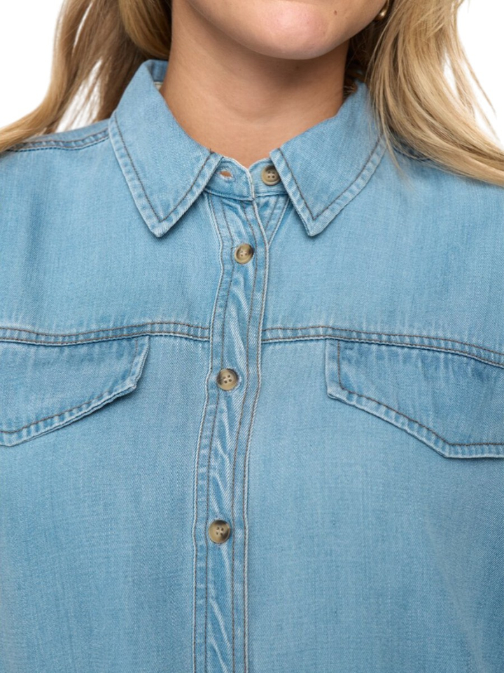 Blauwe soepelvallende jeansbloes Elida Numph