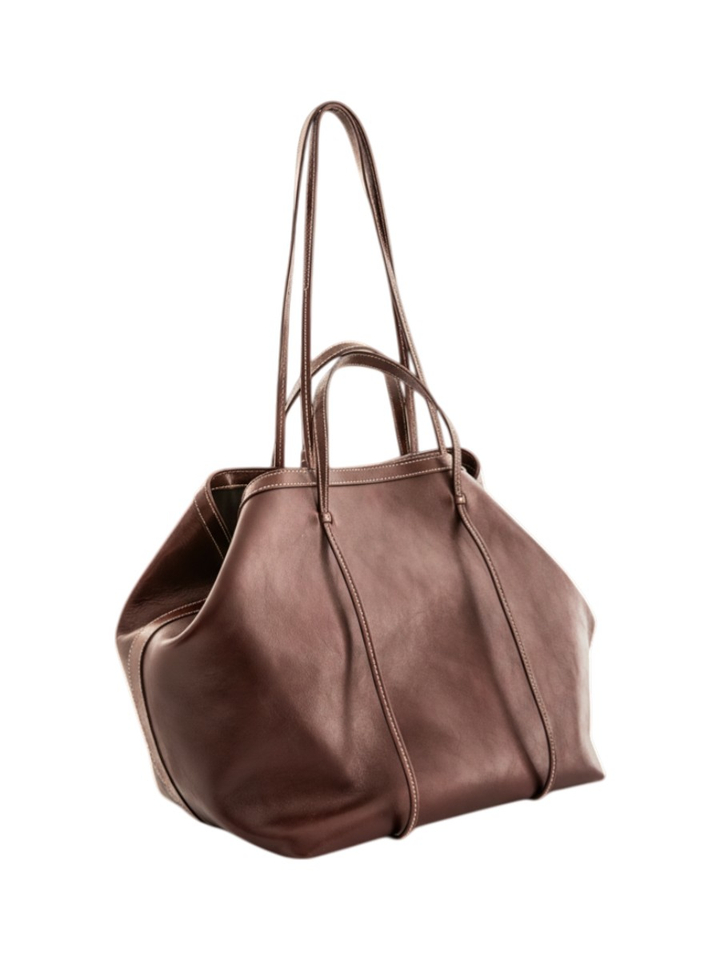 Bordeaux shopper Alma Gava 