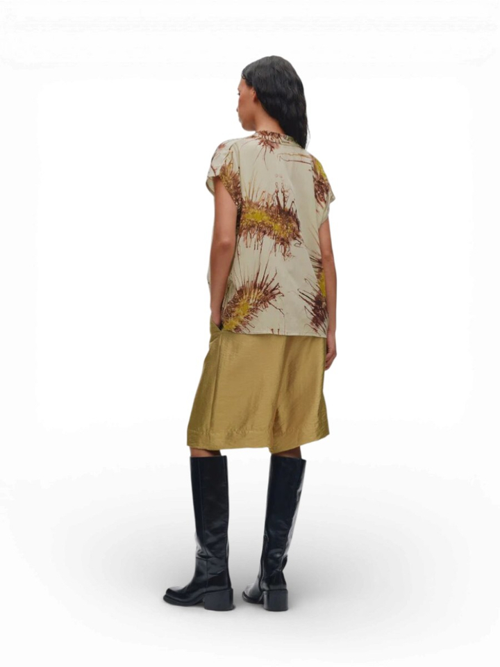 Goudkleurige short Feliza Rabens Saloner