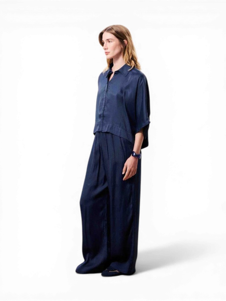 Donkerblauwe blouse met driekwart mouwen FRNCH
