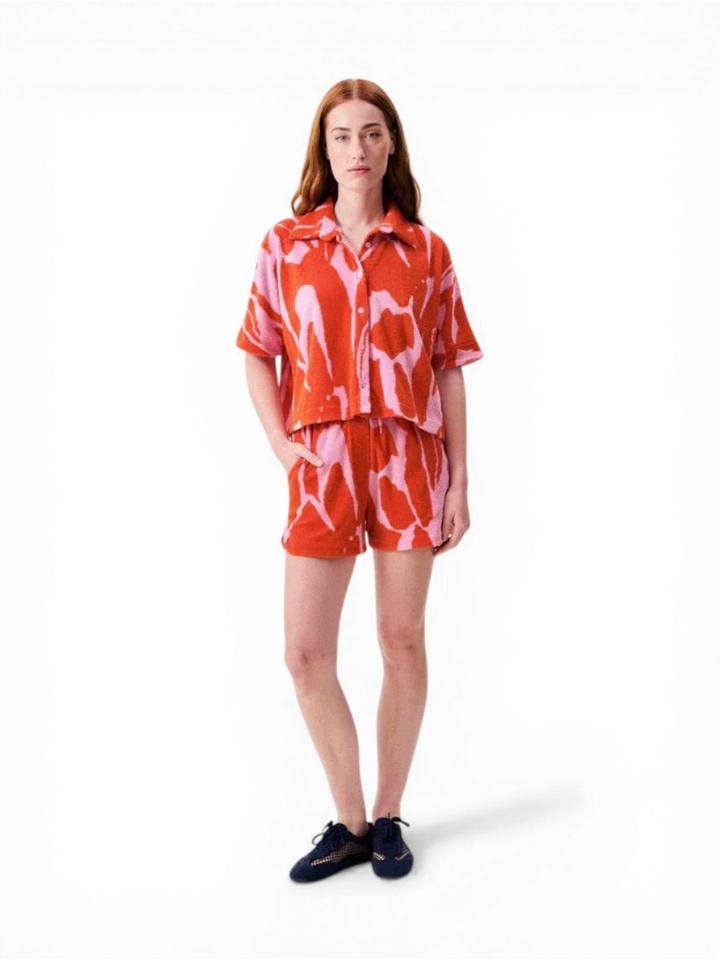 Roze short met rode print in badstof FRNCH