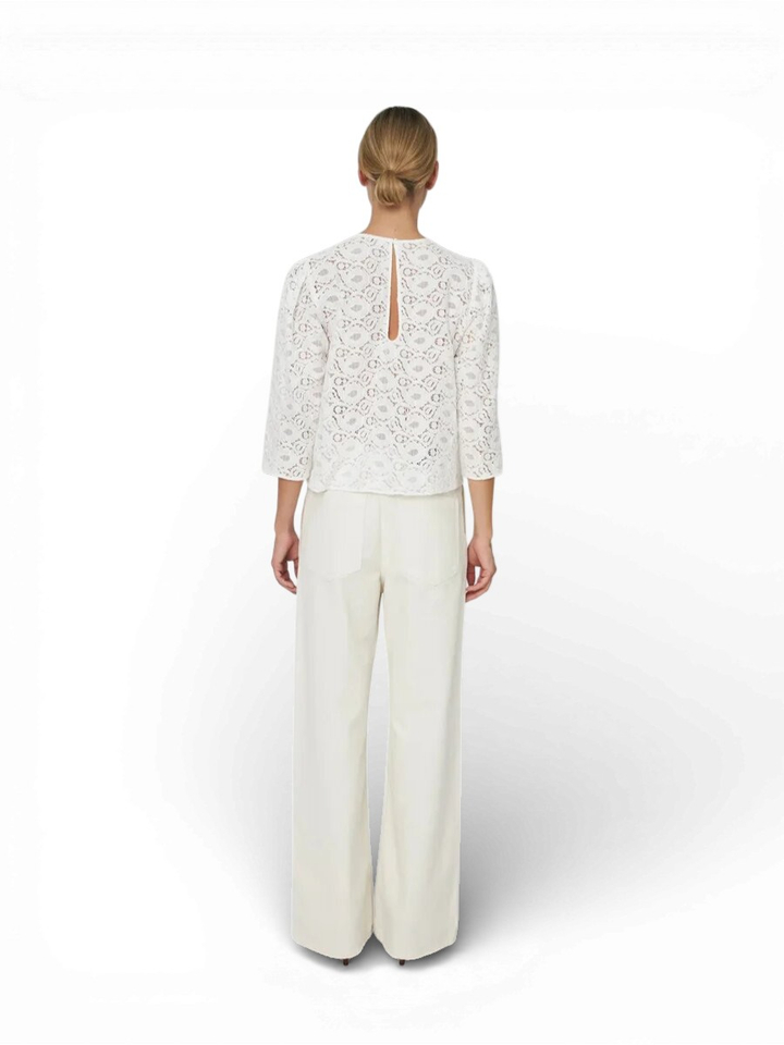 Witte bloes Stella Nova