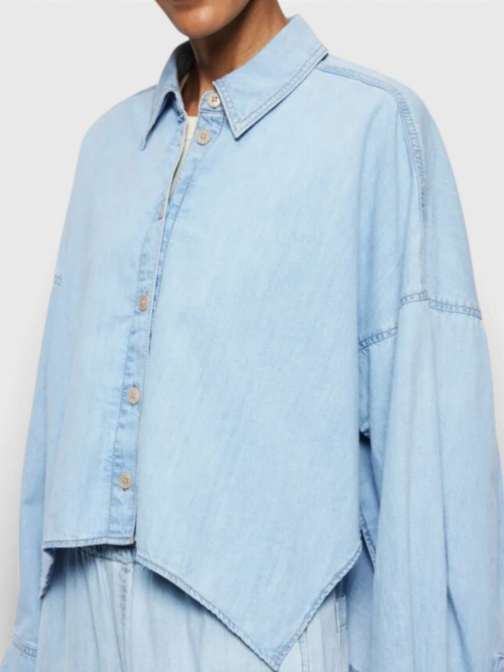Lichtblauw denim oversized overhemdblouse Oshia Dyrkorn
