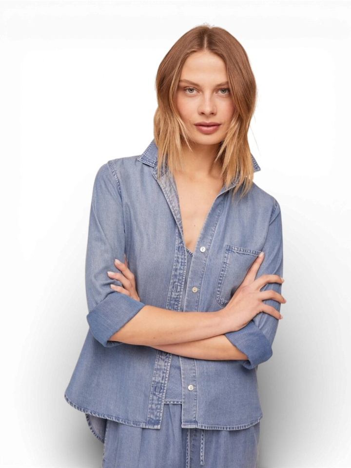 Blauwe soepelvallende bloes in jeanslook Bella Dahl