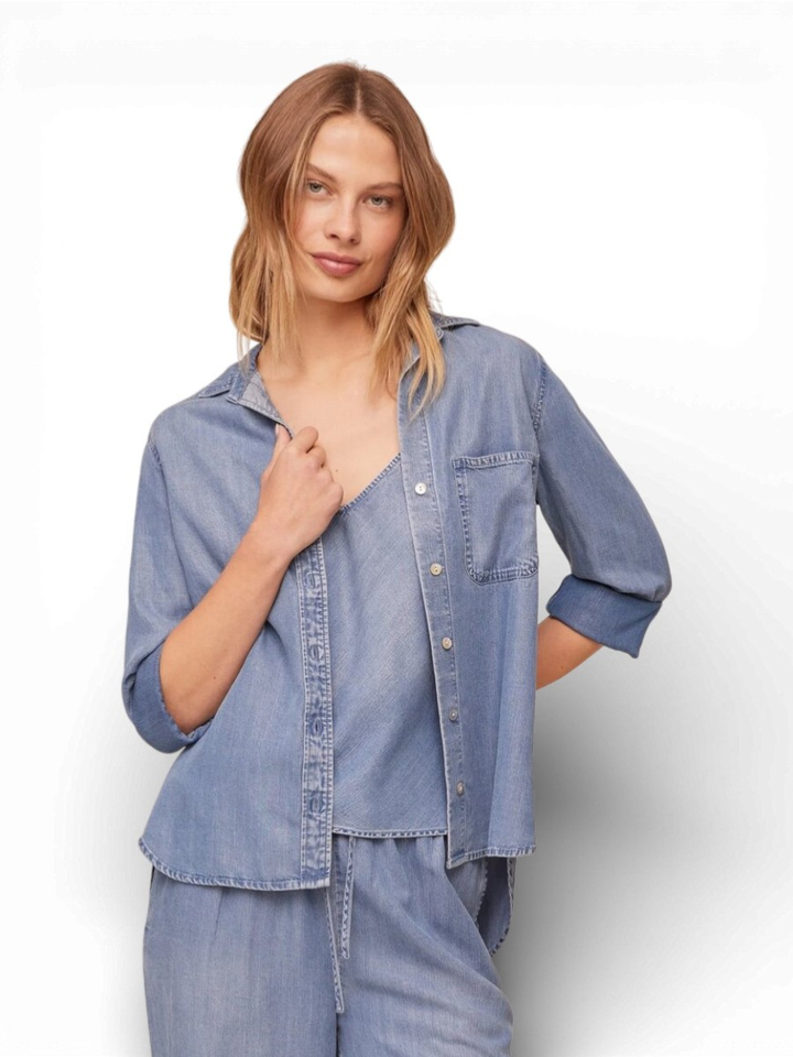 Blauwe soepelvallende bloes in jeanslook Bella Dahl