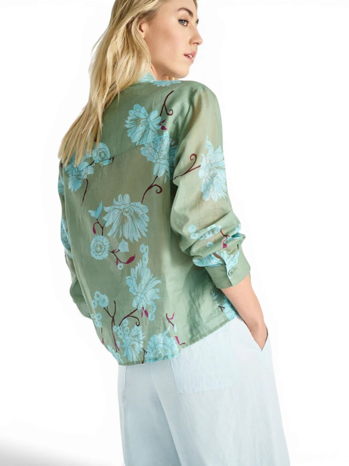 Groene bloes met bloemenprint