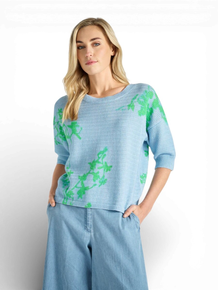 Blauwe gebreide trui met groene en bloemprint Marie Mero 