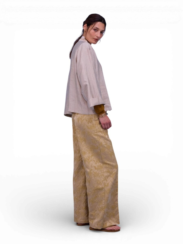 Beige openvallende gilet met kleur detail Flenn Nathalie Vleeschouwer 