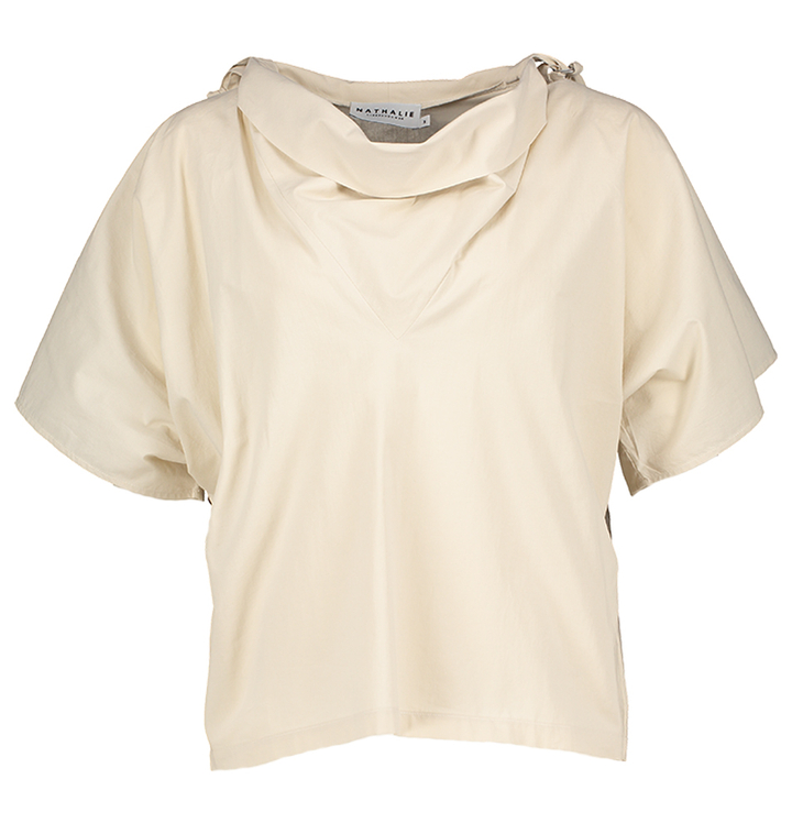 Beige bloes met watervalkraag Flora Nathalie Vleeschouwer