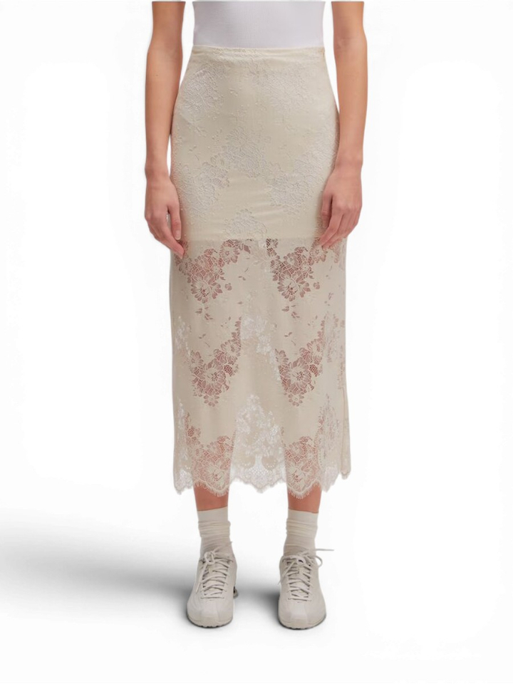 Beige jurk in kant Sharon Edited 