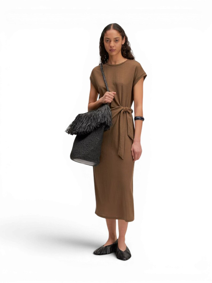 Bruine casual kleed met sierlijk detail Milla Edited 