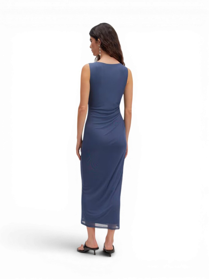 Blauwe aansluitende maxi-jurk Naura Edited