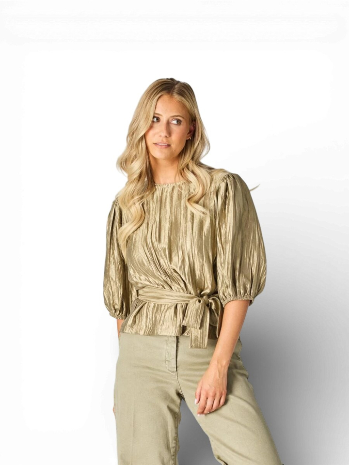 Pistache kleurige Groene bloes in frippé satijn Lio Blouse Lalotti