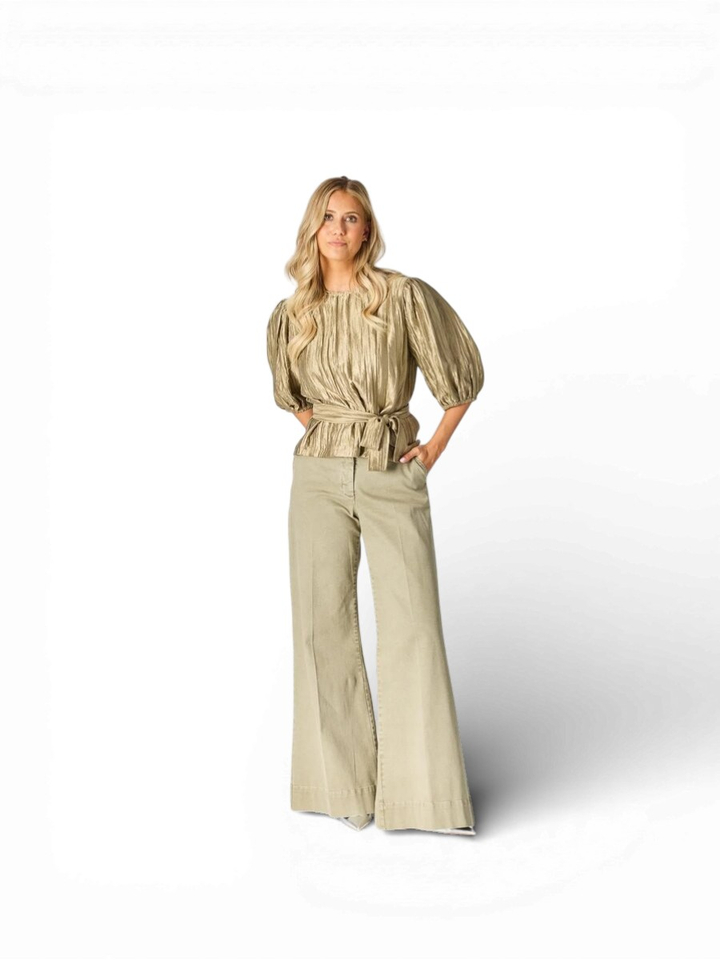 Pistache kleurige Groene bloes in frippé satijn Lio Blouse Lalotti