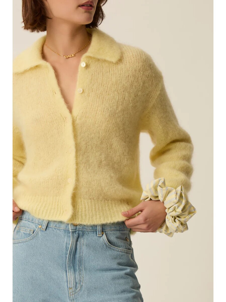 Gele cardigan met kraag Apolo Des Petits Hauts