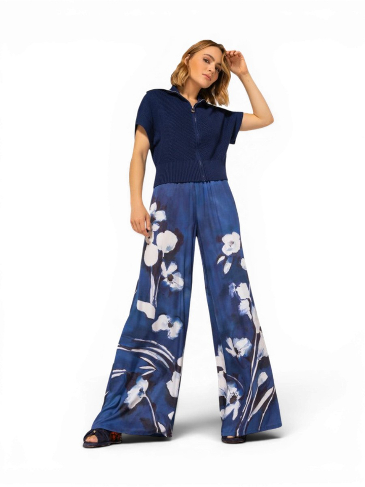 Blauwe losvallende broek in bloemenprint Caroline Biss