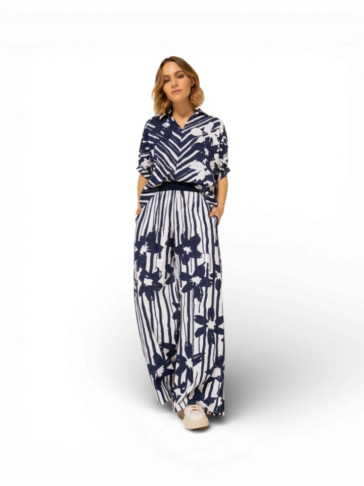 Blauwe bloes met bloemenprint Caroline Biss