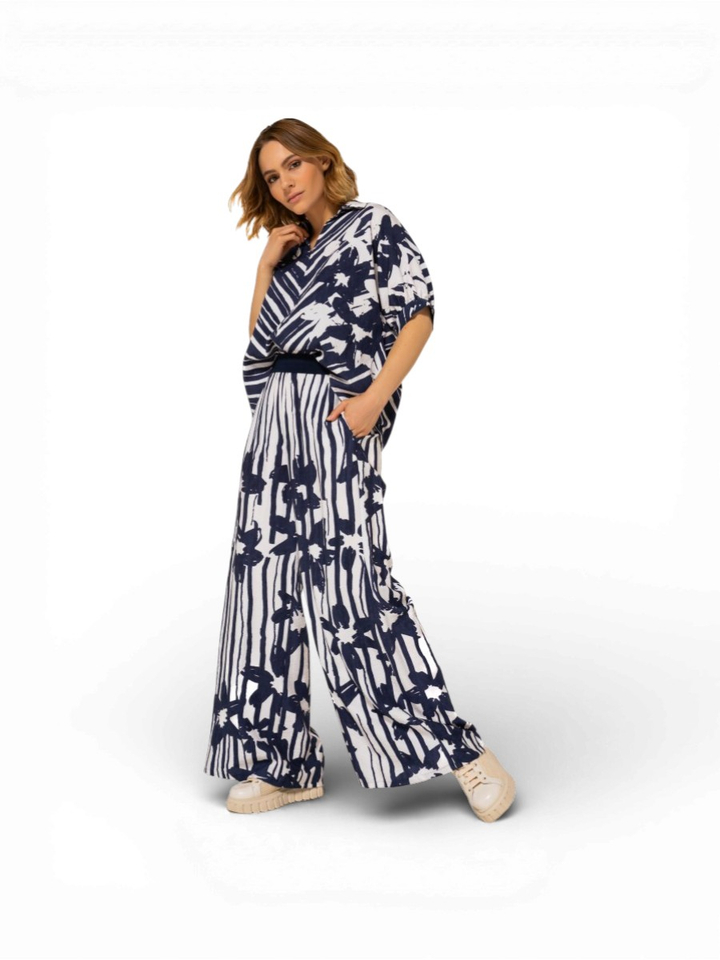 Blauwe bloes met bloemenprint Caroline Biss