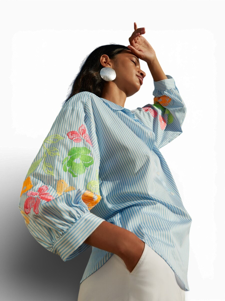 Blauwe gestreepte bloes met bloemenprint Chrissy Atmos