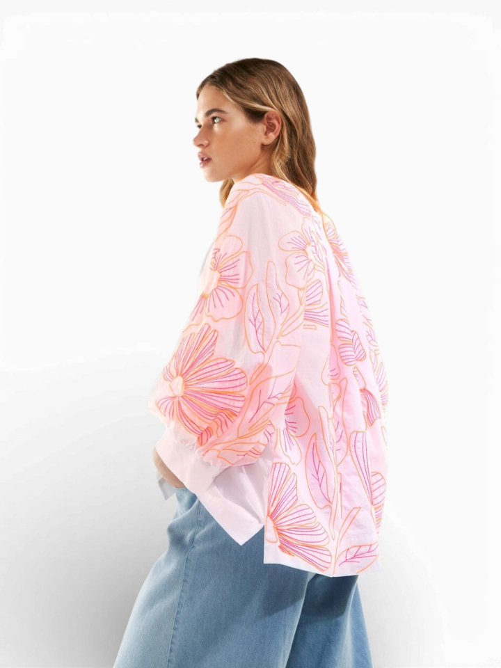 Witte bloes met roze en oranje bloemenprint Yumi Senso 