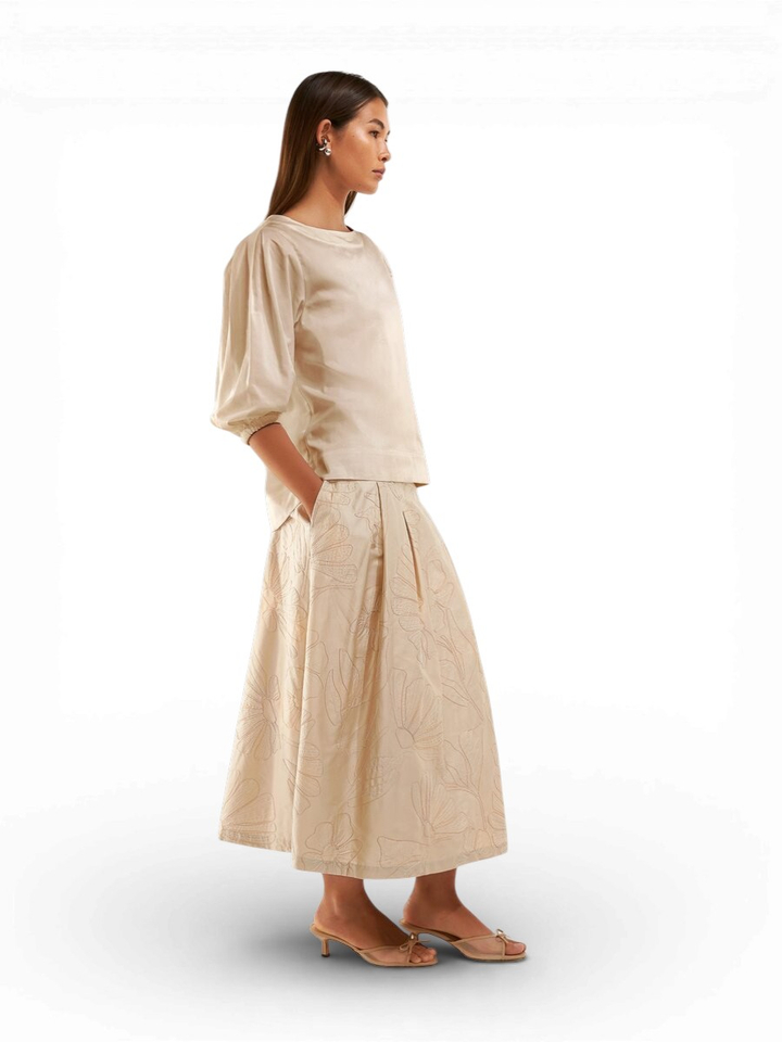 Beige geborduurd Yumi Senso 