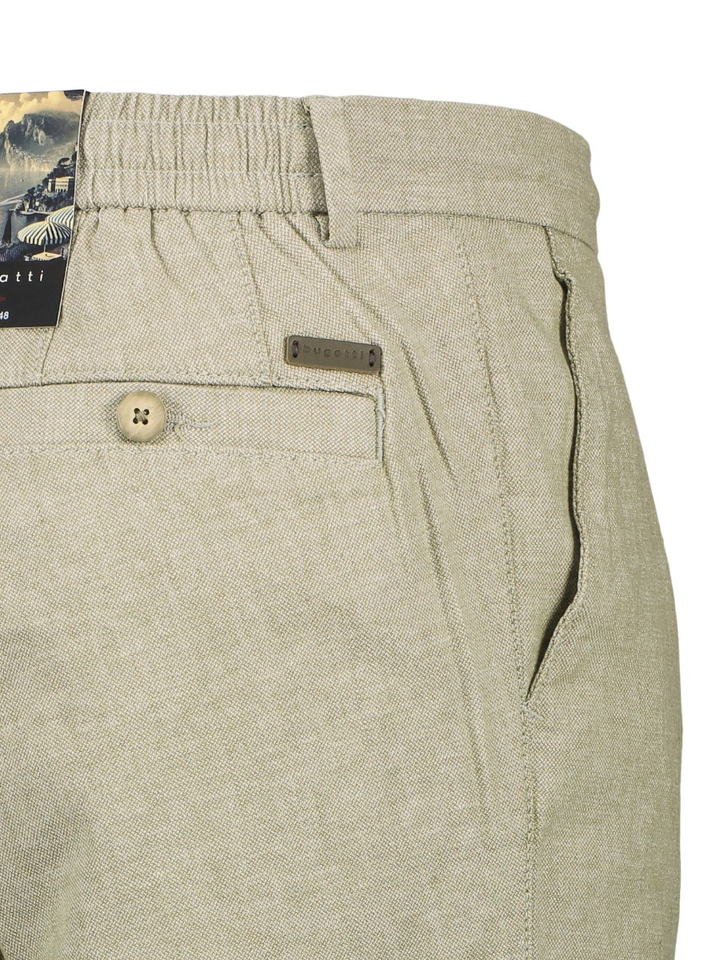 Groene short Bugatti 