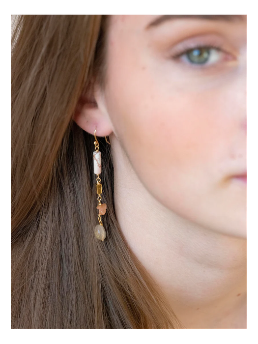 Goudbeige asymmetrische jaspis-, kwarts- en chipoorbellen Very Murielle Perrotti