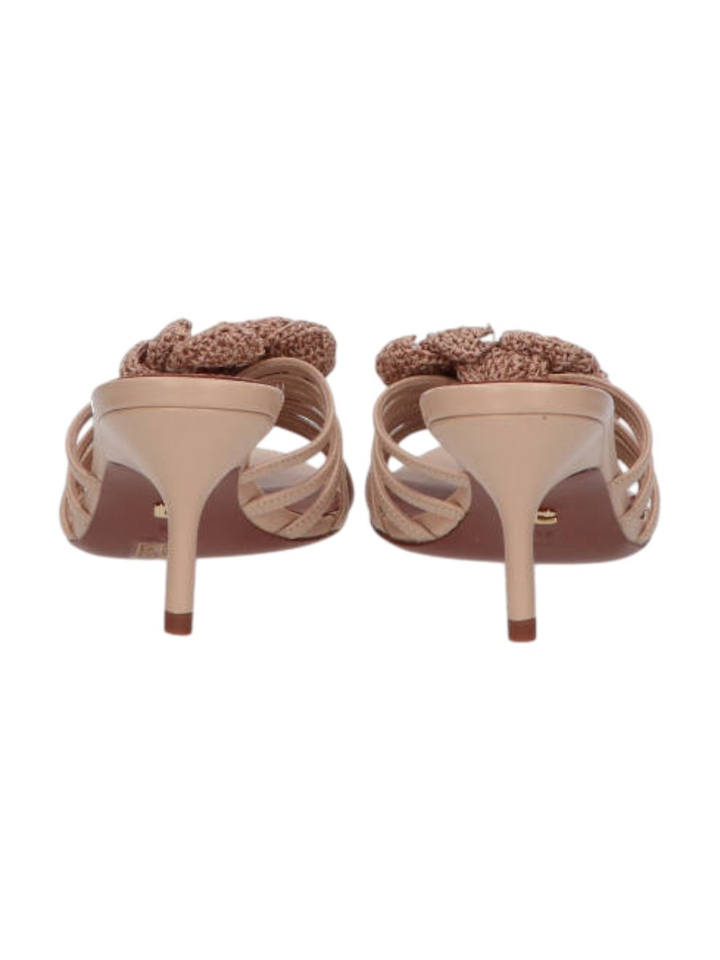 Beige sandaal met hak Lola Cruz