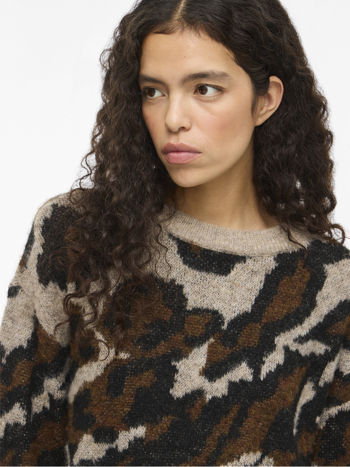 Trui met motief Viloma Vila