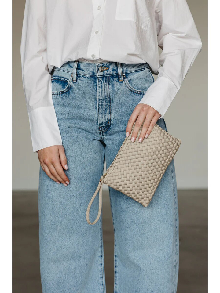 No tan lines clutch Marrea