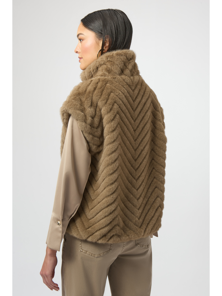 Beige faux fur bodywarmer Joseph Ribkoff 