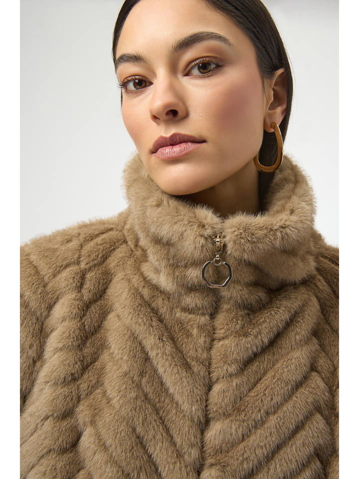 Beige faux fur bodywarmer Joseph Ribkoff 