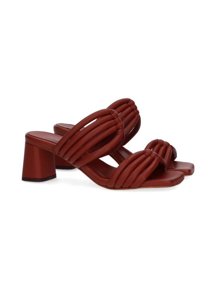 Roodbruine instapper met hak Laetitia Antenora