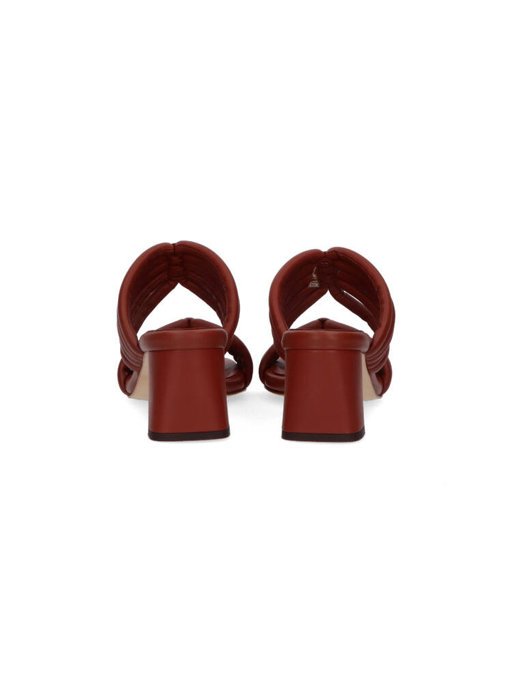 Roodbruine instapper met hak Laetitia Antenora