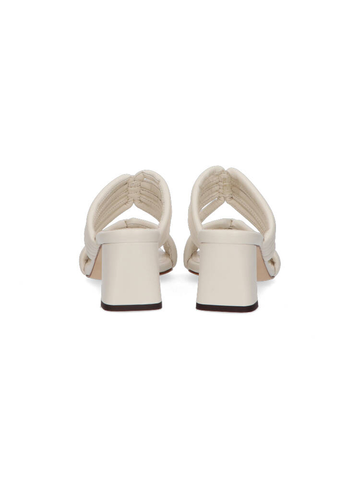 Ecru instappers met hak Antenora