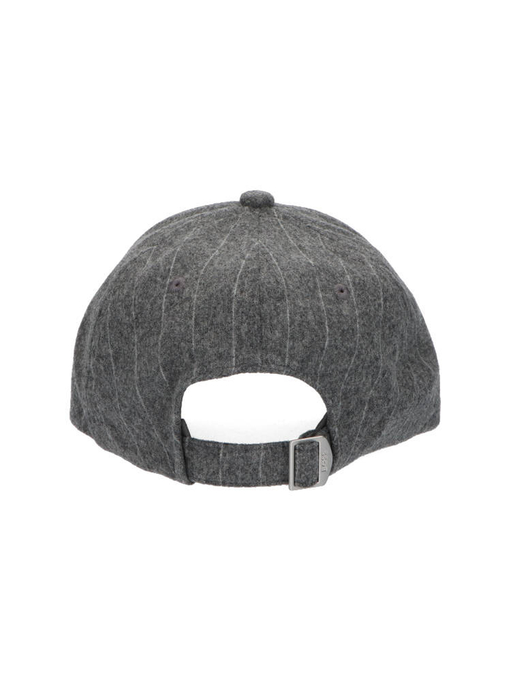 Grijze pet met fijne krijtstreep