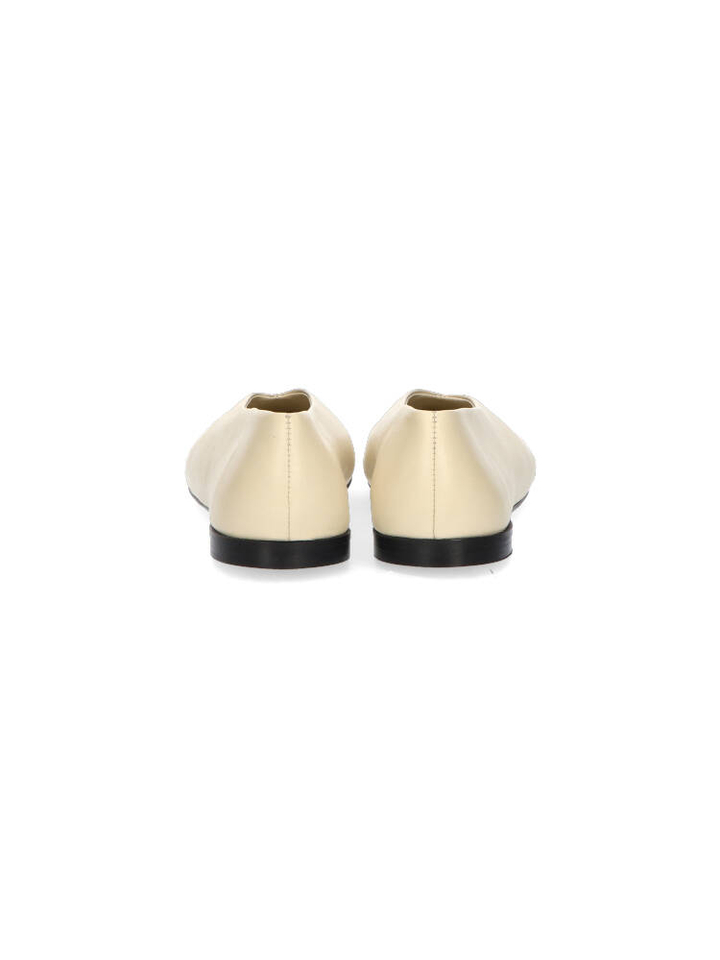 Ivory ballerina's Yamini J Vam 