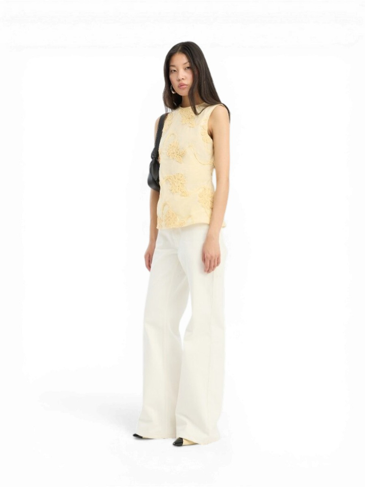 Gele top met geborduurde bloemen Rotate