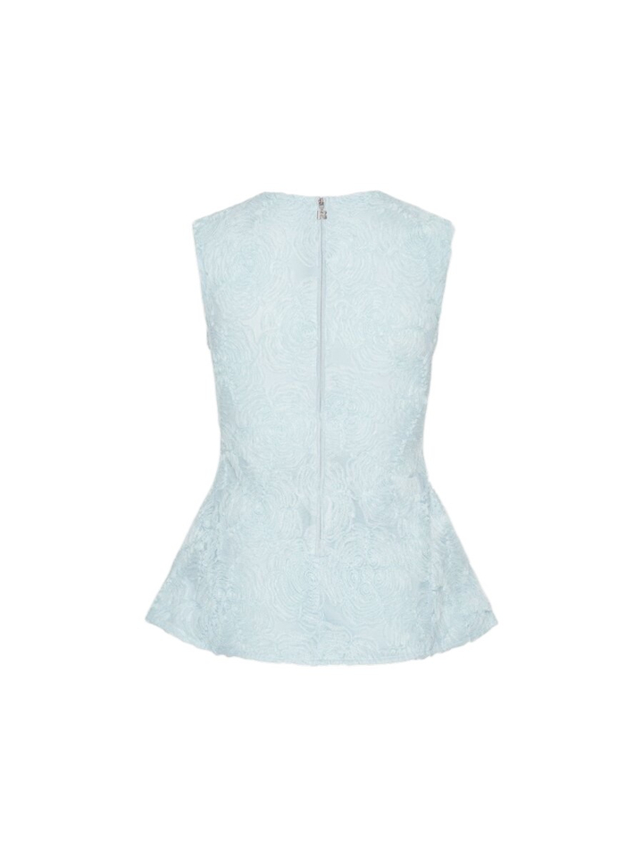 Lichtblauwe top met sierlijk detail Rotate