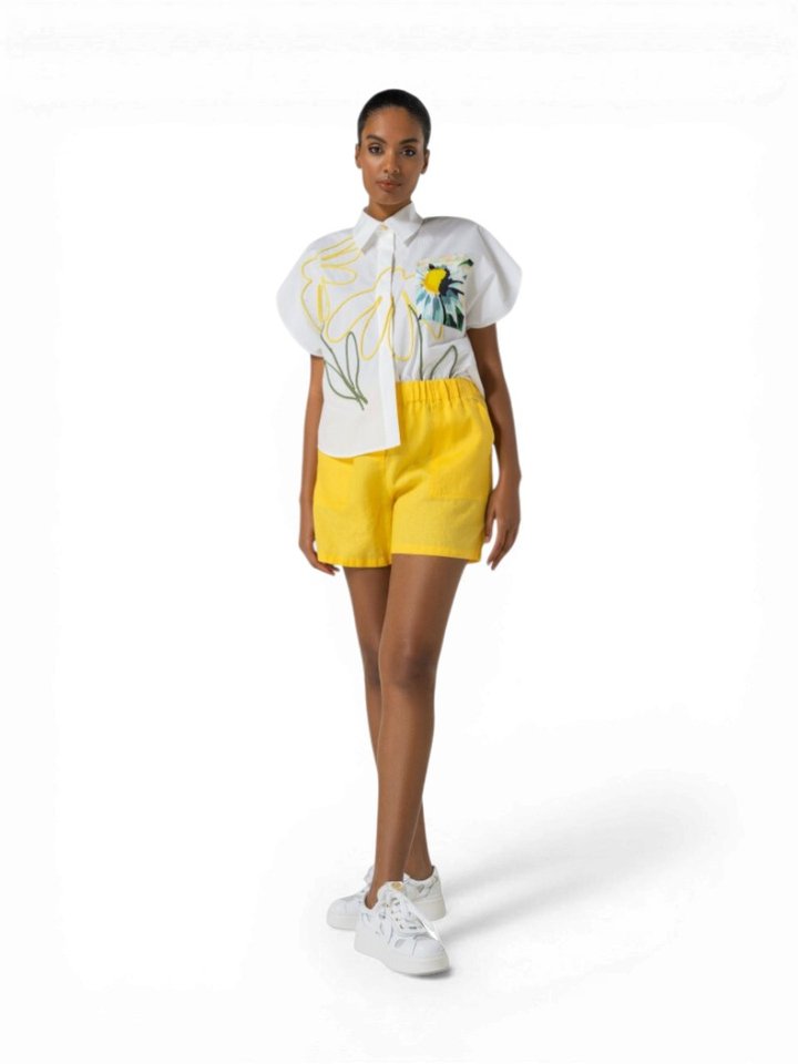 Witte bloes met bloemendetail Caroline Biss 