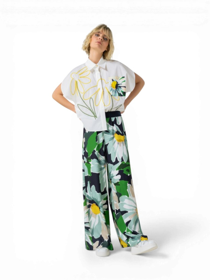 Witte bloes met bloemendetail Caroline Biss 