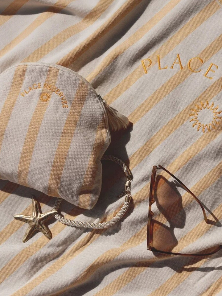 Gold toilettas Holdiday Place Reservee 