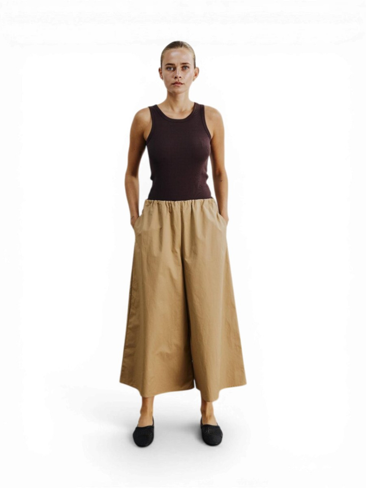 Camel kleurige 7/8 wijde broek met elastiek Lara Culotte Withblack