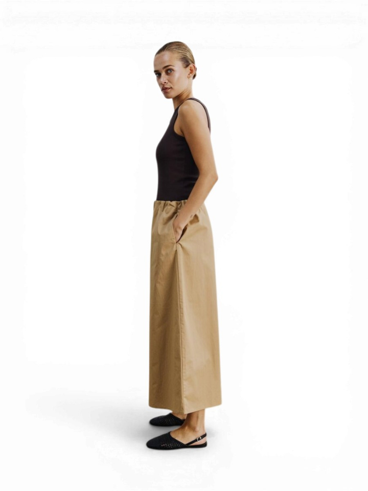 Camel kleurige 7/8 wijde broek met elastiek Lara Culotte Withblack