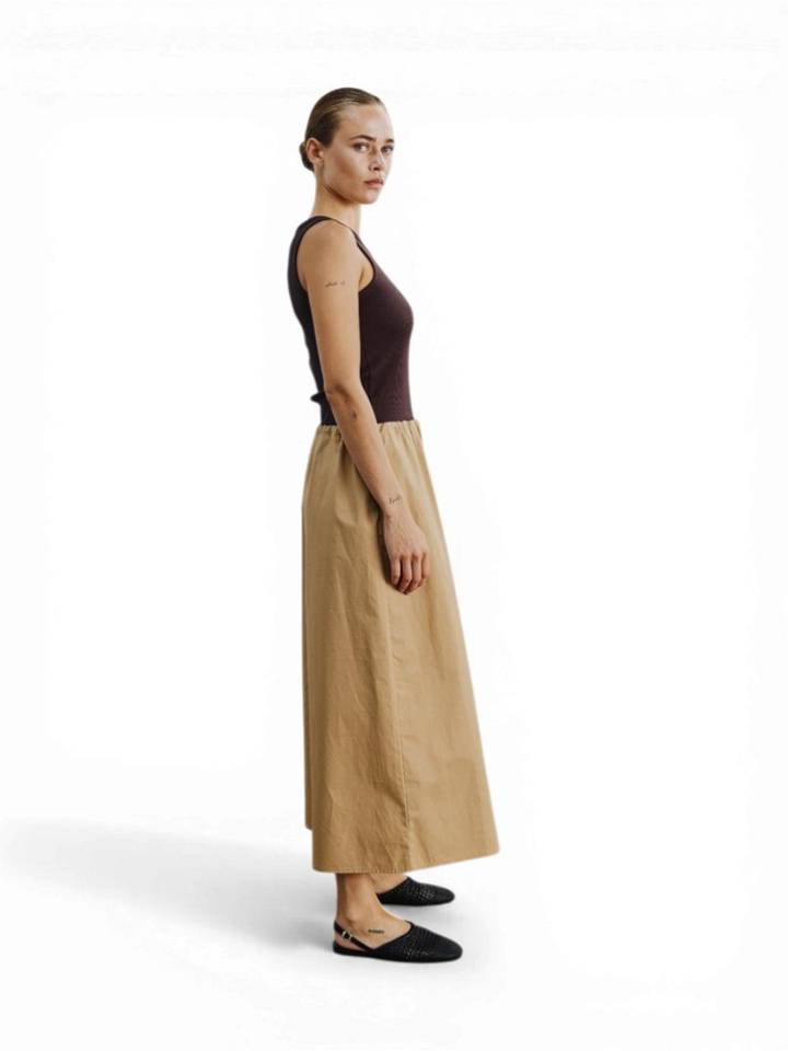 Camel kleurige 7/8 wijde broek met elastiek Lara Culotte Withblack