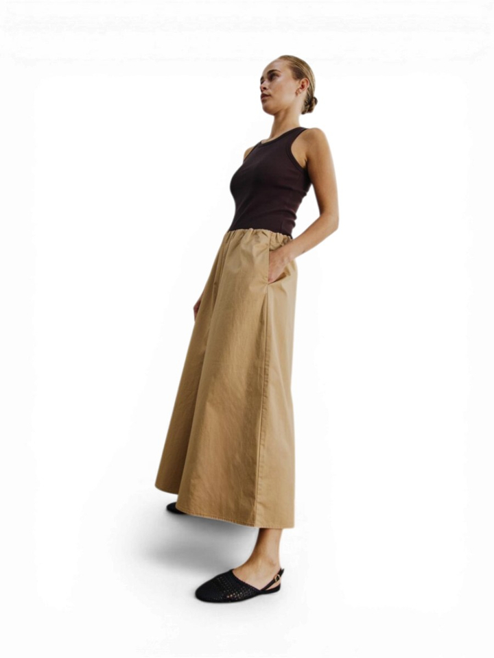 Camel kleurige 7/8 wijde broek met elastiek Lara Culotte Withblack